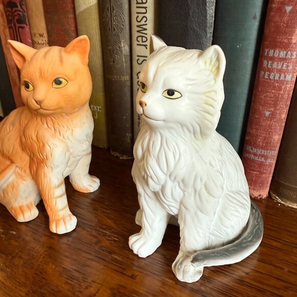 2 Vintage Porcelain Cats - Picture 4 of 13